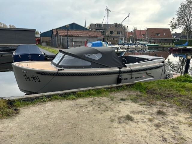 Corsiva 750 Tender
