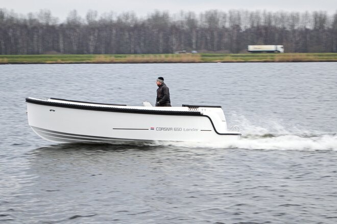 Varen corsiva 650 aanbod boatdesign